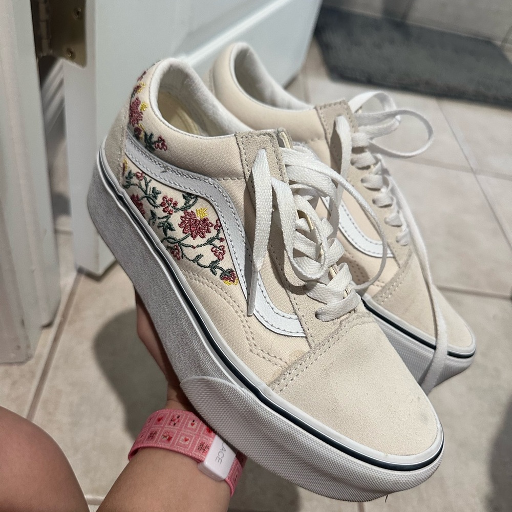 Vans Women's Cream Floral Sneakers